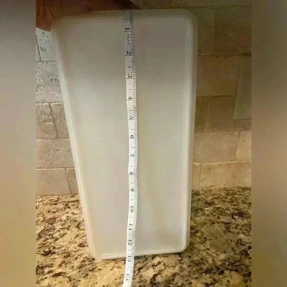 Vintage Tupperware Bread Storage Container - Picture 1 of 4